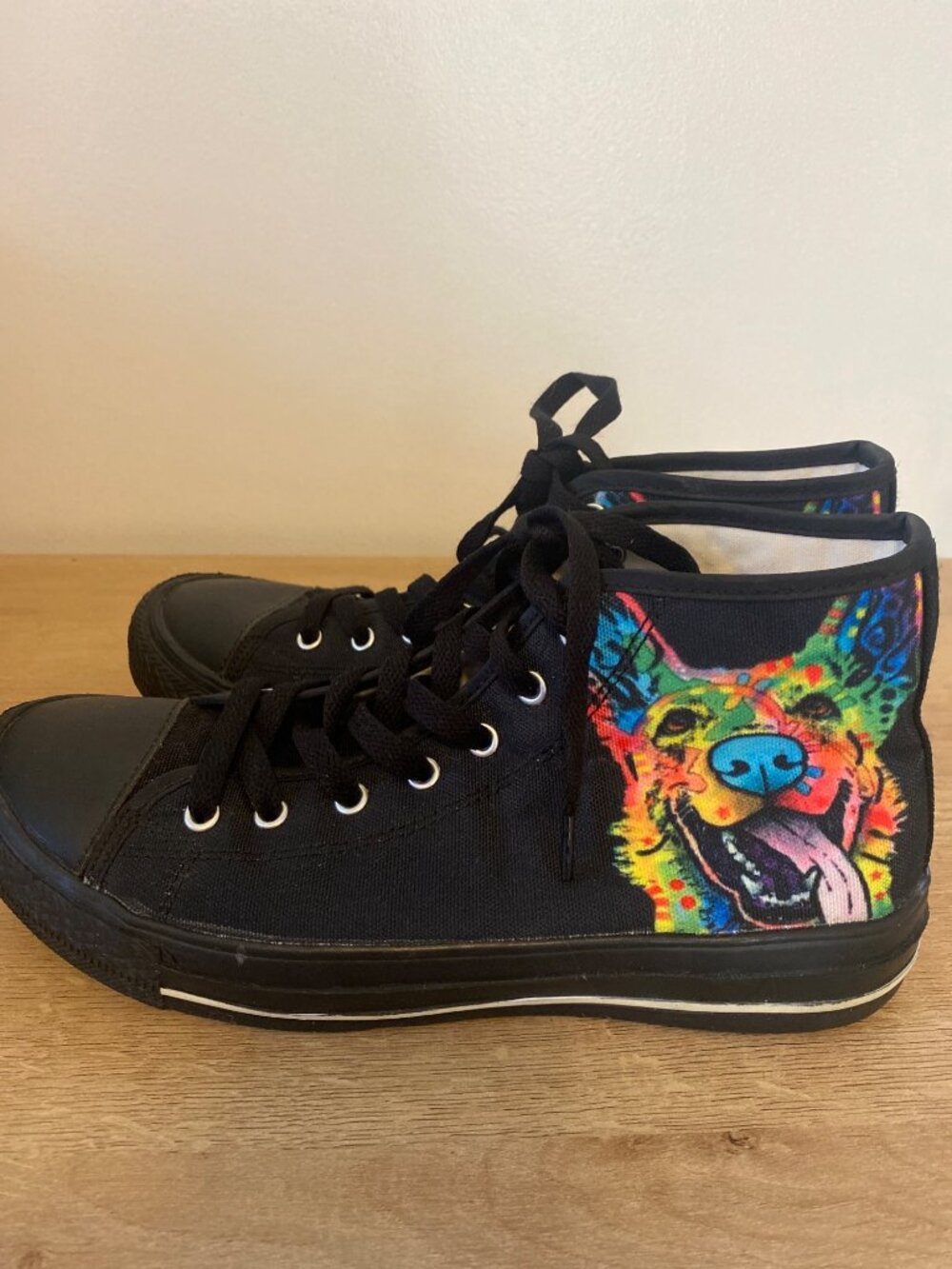 Black High Top Canvas Sneakers With Colorful Dog Graphic Size 8 - Picture 4 of 7